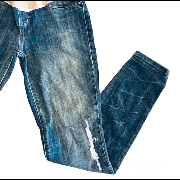 NWT Sold Design Lab Maternity Jeans Skinny Leg Stretch Denim Pants Distressed - Picture 3 of 3